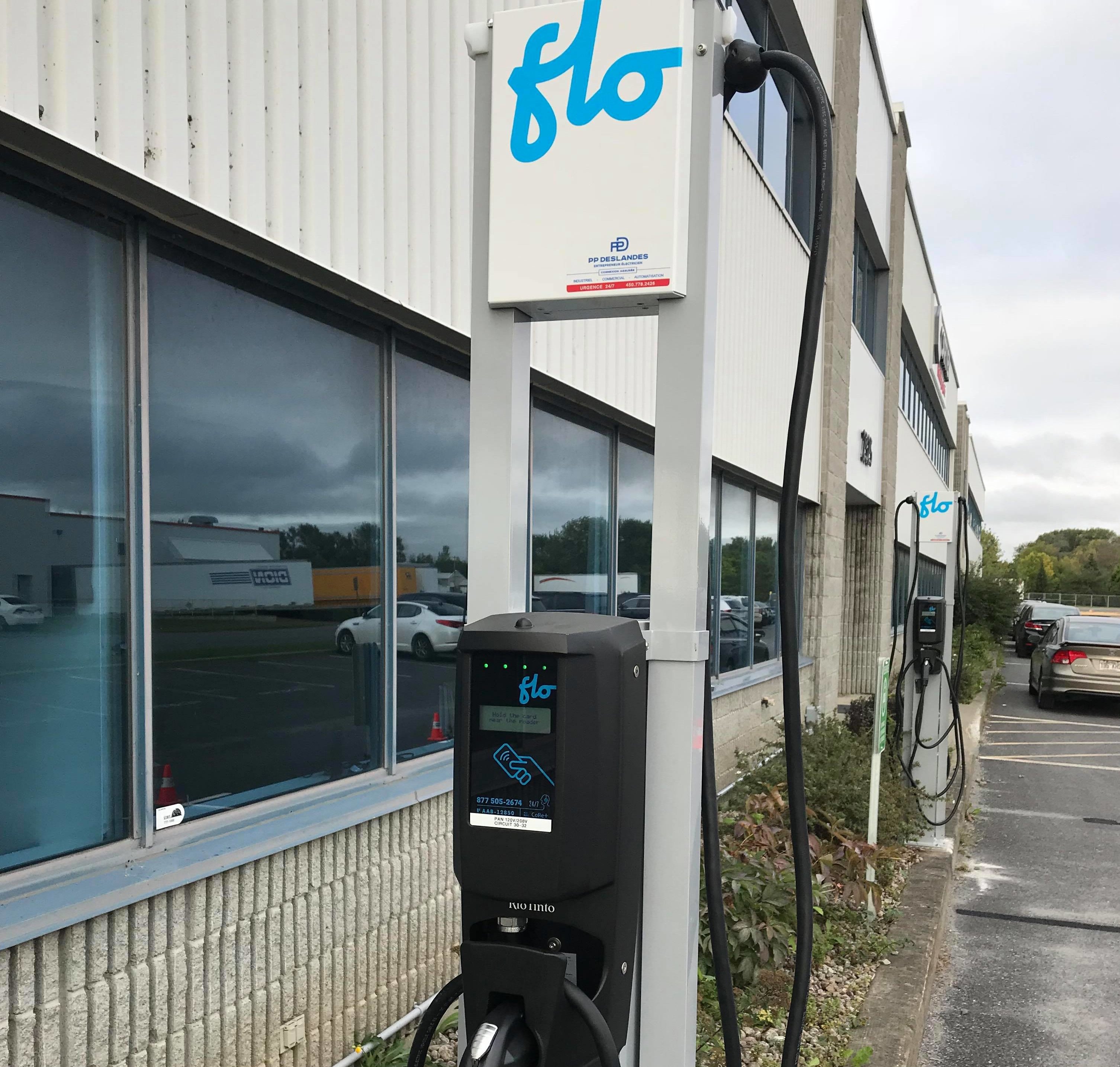 Bornes de recharge de marque FLO